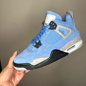 Jordan 4 university blue